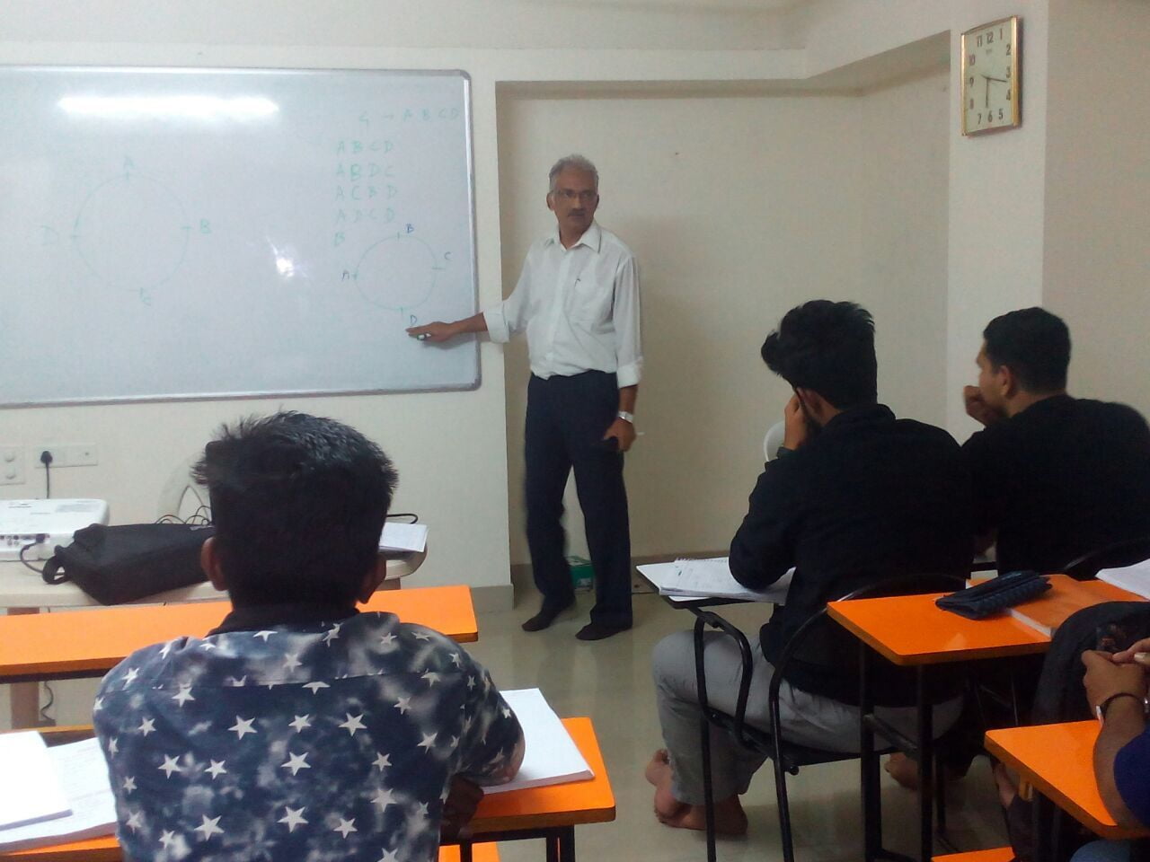 Guest lecture of iit jee coaching in pune